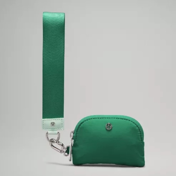 NWT Lululemon Athletica Dual Pouch Wristlet in Emerald Ice/Mint Moment - Picture 6 of 9